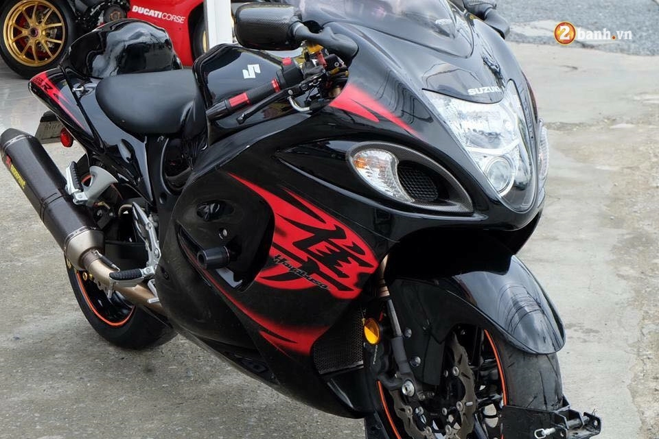 Hayabusa king of speed căng đét trong bộ cánh đen huyền thoại