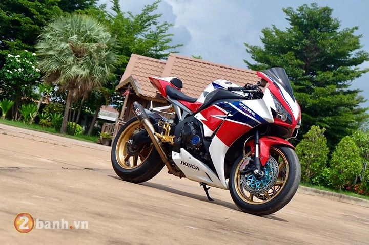 Honda cbr1000rr chú bò tót siêu cấp đầy hung dữ và đẳng cấp