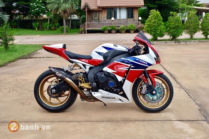 Honda cbr1000rr chú bò tót siêu cấp đầy hung dữ và đẳng cấp