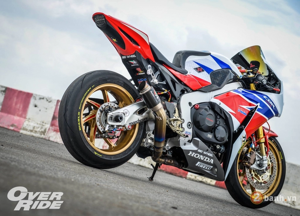 Honda cbr1000rr hrc chú bò đầy gợi cảm và đẳng cấp