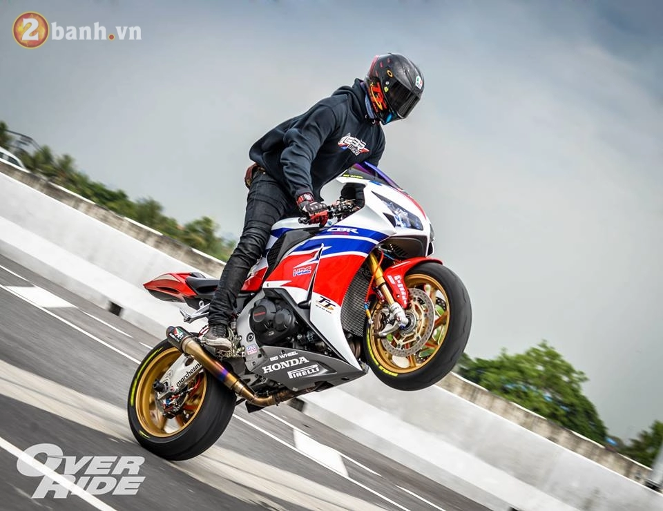 Honda cbr1000rr hrc chú bò đầy gợi cảm và đẳng cấp