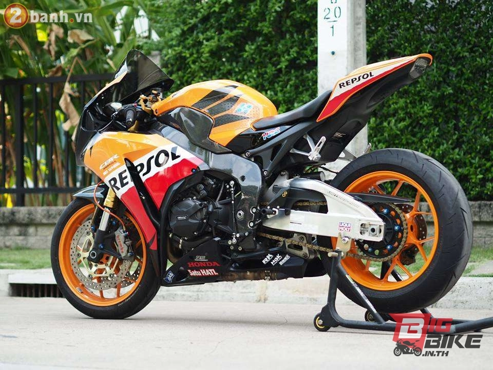 Honda cbr1000rr repsol độ chất đến ngất trong từng chi tiết