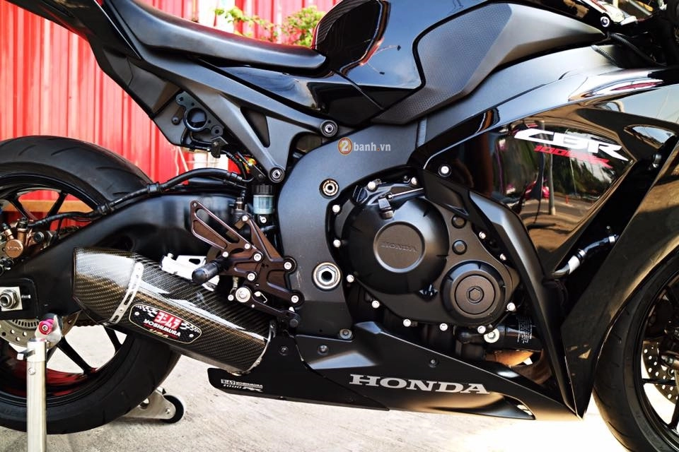 Honda cbr1000rr tinh tế trong bản độ đầy nam tính và mạnh mẽ