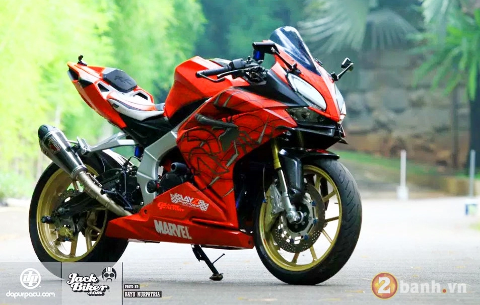 Honda cbr250rr độc đáo đến hầm hố hơn trong phong cách người nhện 