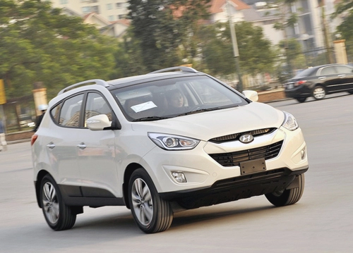  hyundai tucson phiên bản mới giá từ 935 triệu đồng 