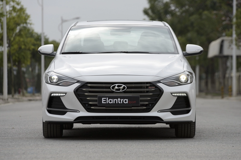 Hyundai vinh mở bán phiên bản thể thao hyundai elantra sport