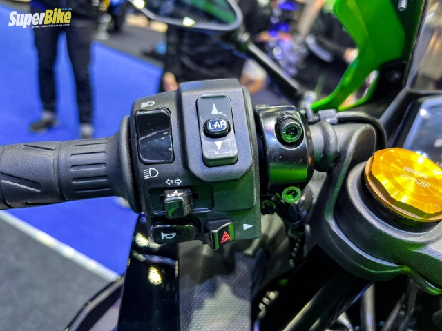 Kawasaki ninja zx-4r 4 xi-lanh 400cc chính thức ra mắt tại thái lan