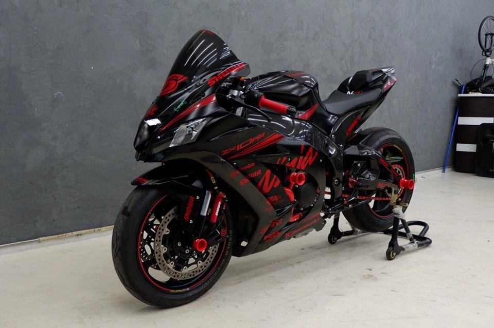 Kawsaki zx-10rr superbike giới hạn mang phong cách đội đua kawasaki racing team