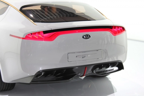  kia gt - đối thủ audi a7 