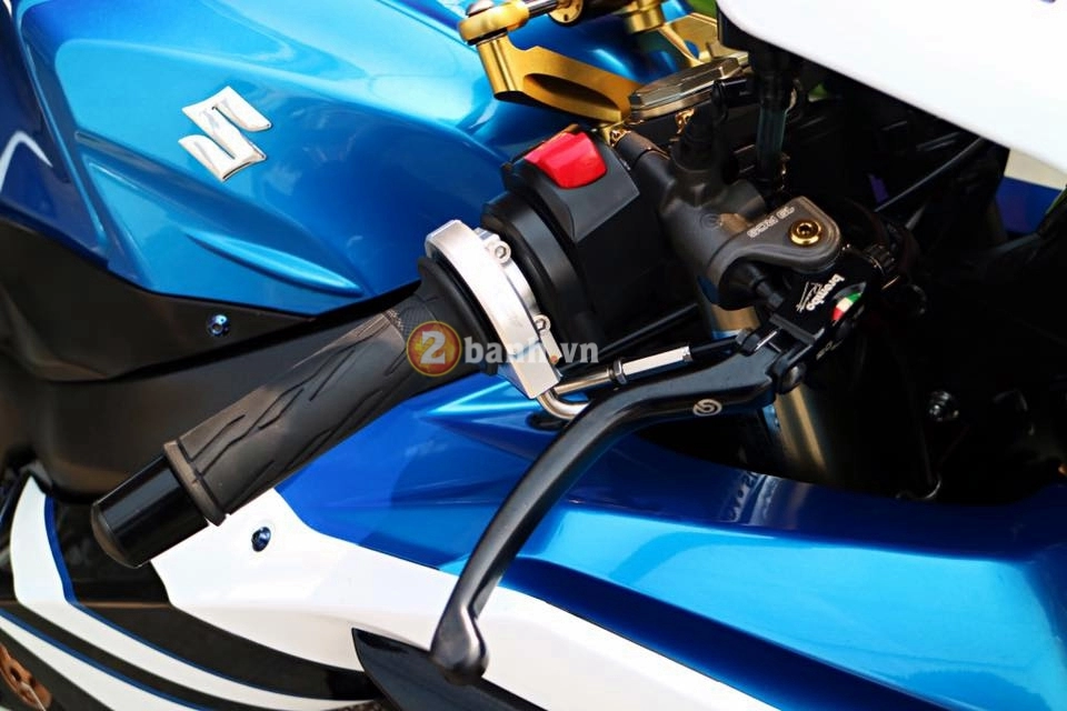 Màn lột xác ấn tượng và đẳng cấp từ suzuki gsx-r1000