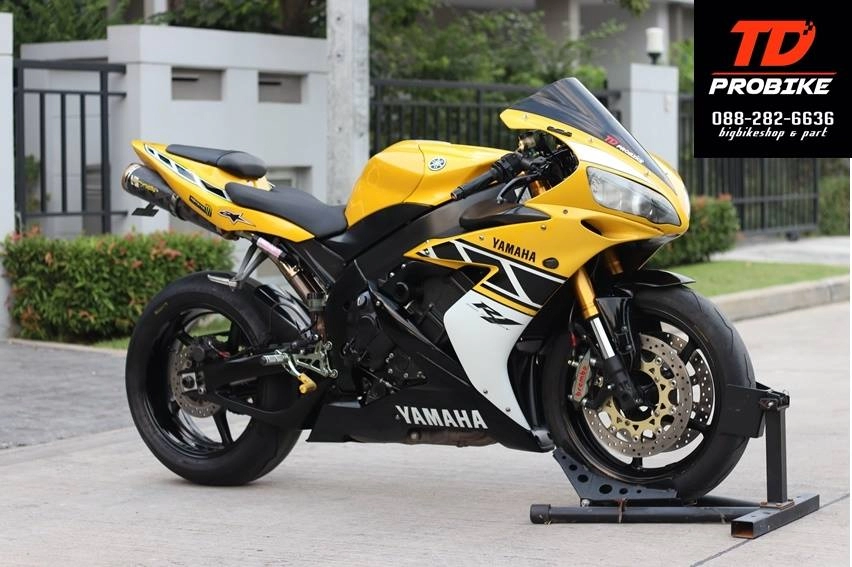 Mãnh thú yamaha r1 vẻ đẹp hớp hồn ngay từ thuở khai sinh