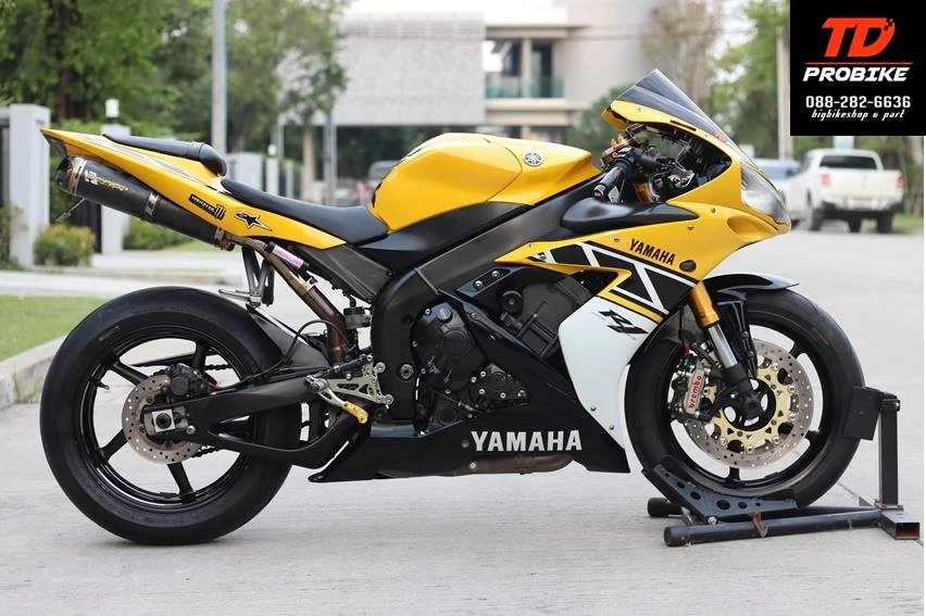 Mãnh thú yamaha r1 vẻ đẹp hớp hồn ngay từ thuở khai sinh