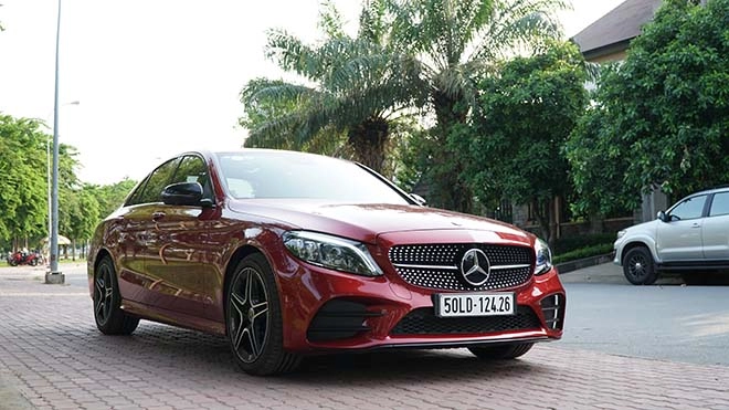 Mercedes-benz c-class giảm giá tới 100 triệu đồng