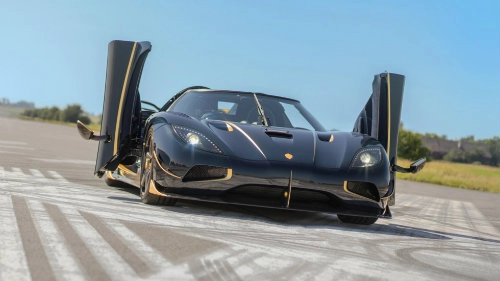 Phát sốt với koenigsegg agera rs naraya mạ vàng đính kim cương