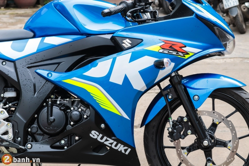 R15 2017 không abs có giá 93 triệu đồng liệu có cạnh tranh nổi với gsx-r150