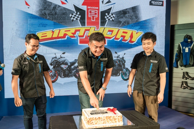 Revzone yamaha motor kỷ niệm một năm ra mắt cộng đồng đam mê xe mô tô