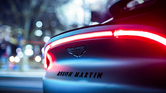 Soi chi tiêt chiêc suv sbx phiên ban đăc biêt cua aston martin