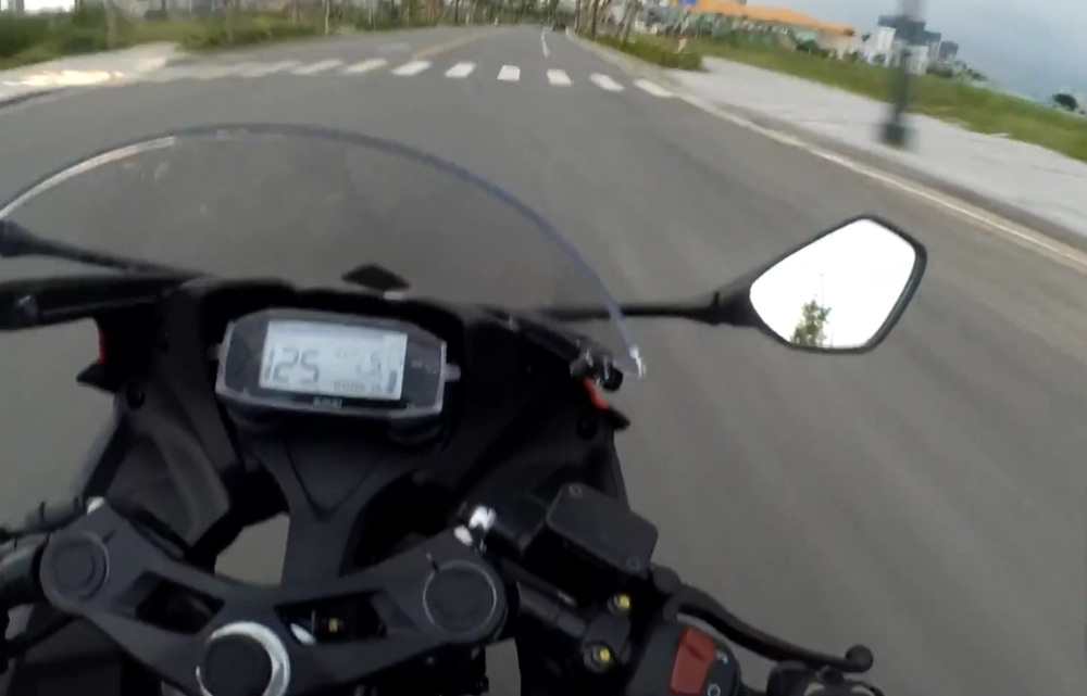 Speed test giữa gsx r150 vs raider fi 150 cán mốc 135kmh 