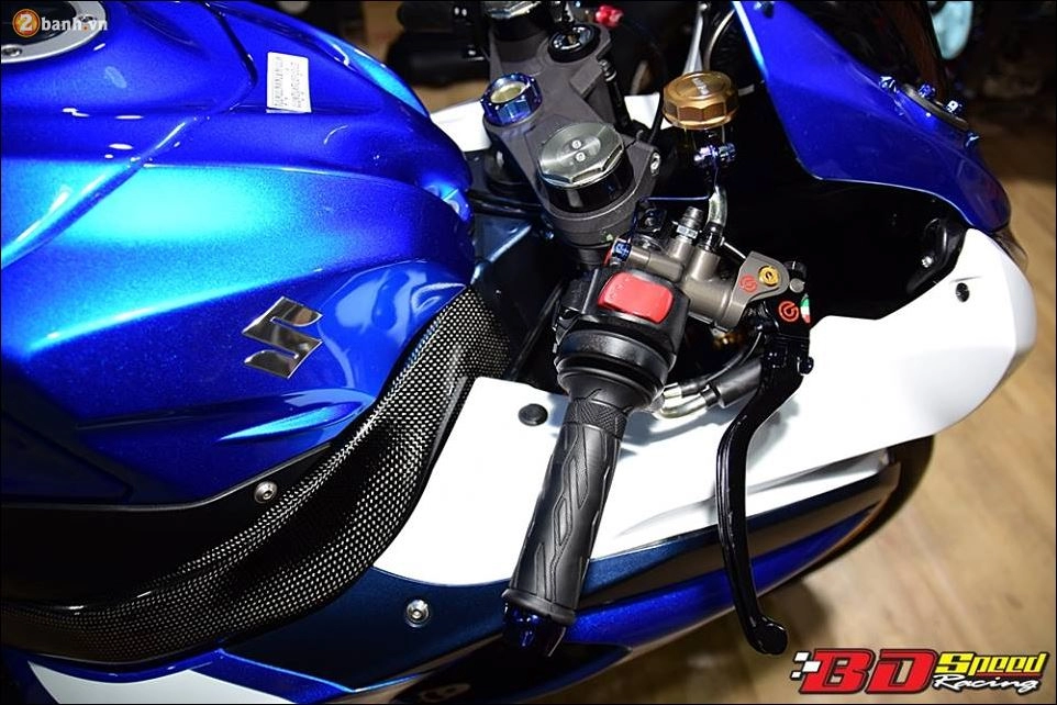 Suzuki gsx-r1000 thoát xác không tưởng từ cá heo nhà suzuki