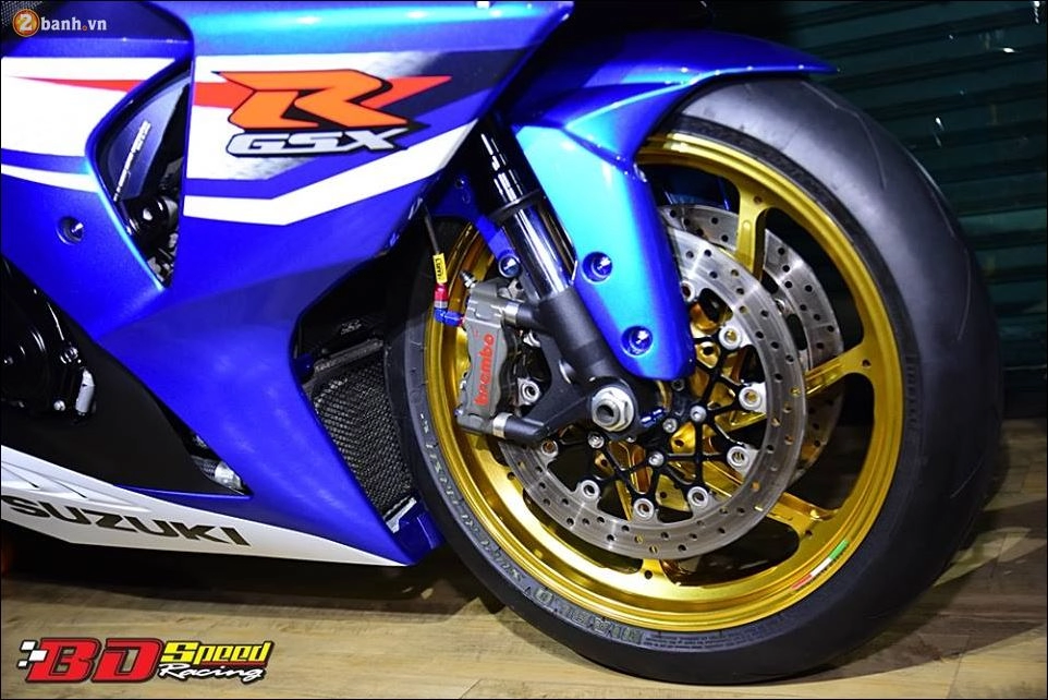 Suzuki gsx-r1000 thoát xác không tưởng từ cá heo nhà suzuki