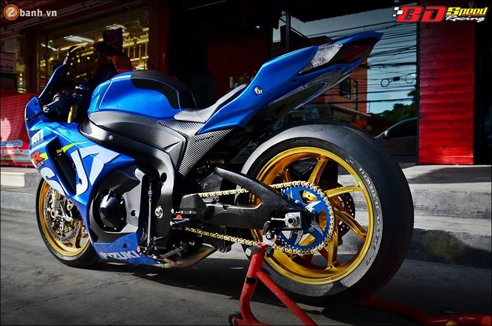 Suzuki gsx-r1000 vẻ đẹp hoang tưởng từ át chủ bài bd speed racing