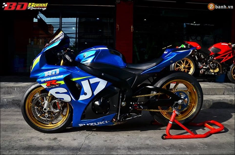 Suzuki gsx-r1000 vẻ đẹp hoang tưởng từ át chủ bài bd speed racing