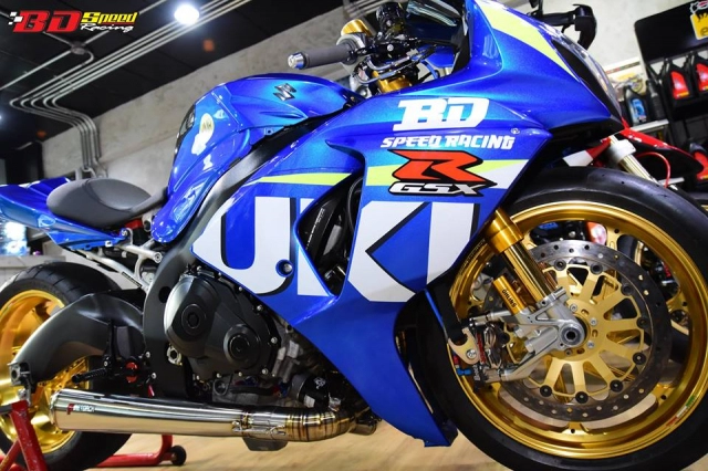 Suzuki gsx-r1000r quái vật dragbike sở hữu dàn ống xả độc nhất vô nhị