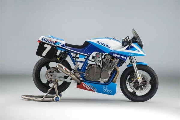 Suzuki gsx-r1000r team classic edition- phiên bản kỉ niệm 33 năm