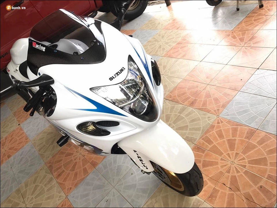 Suzuki hayabusa độ thần gió hào nhoáng qua công nghệ carbon