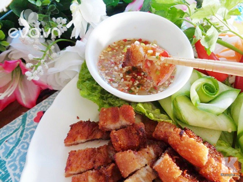 Thịt heo quay kiểu này vừa ngon lại quá dễ làm