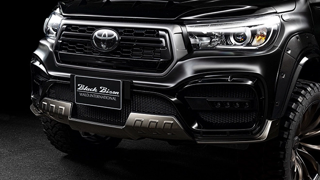 Toyota hilux lột xác dữ dằn qua bản độ sports line black bison edition