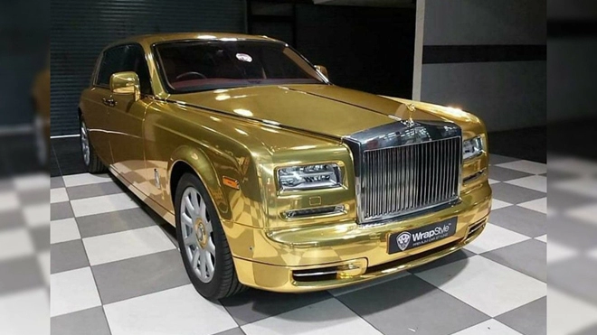 Triệu phú ấn độ mạ vàng rolls-royce phantom làm taxi