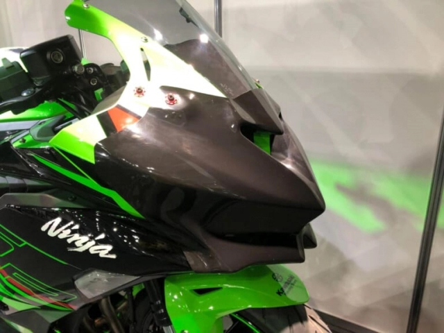 Trình làng ninja zx-25r se 2023 tại osaka motorcycle show 2023 với một số điều chỉnh