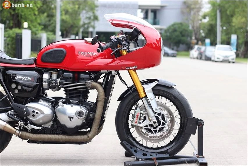 Triumph thruxton r sự trở lại đầy mê hoặc của dòng cafe race