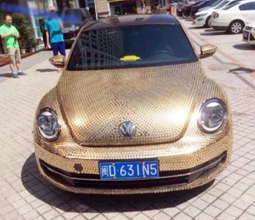  volkswagen beetle gắn hơn 10000 tiền xu 