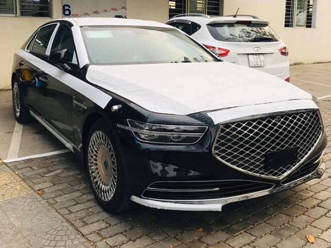 Xe sang han quôc genesis g90 về việt nam giá ban hơn 35 tỷ đồng