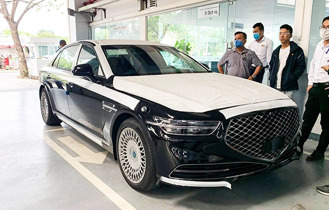 Xe sang han quôc genesis g90 về việt nam giá ban hơn 35 tỷ đồng