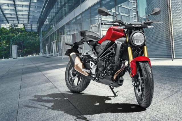 Honda cb300r 2022 bị triệu hồi vì lỗi nắp nhớt