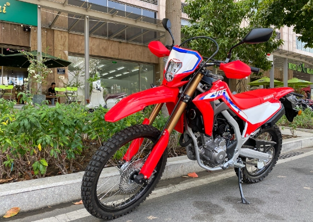 Honda crf300l 2023 đầu tiền về tại vn kèm giá bán