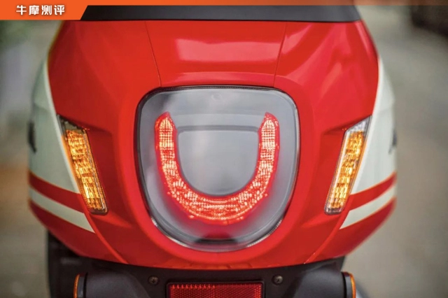 Honda giới thiệu mẫu xe tay ga vừa đẹp vừa sang đối thủ xứng tầm của vespa