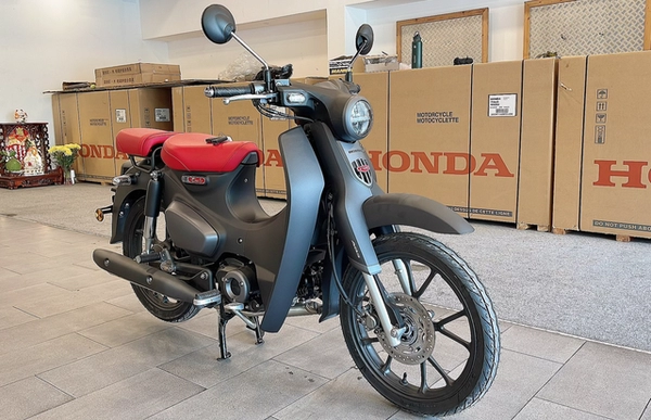 Mẫu xe máy honda super cub phiên bản châu âu cập bến việt nam nghe giá ngã ngửa