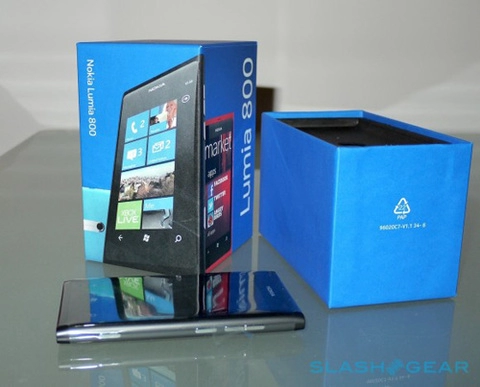 Nokia lumia 800 bán ra không như kỳ vọng