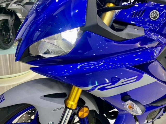 Yamaha r3 phá đảo thị trường việt với giá đại lý chưa tới 100 triệu