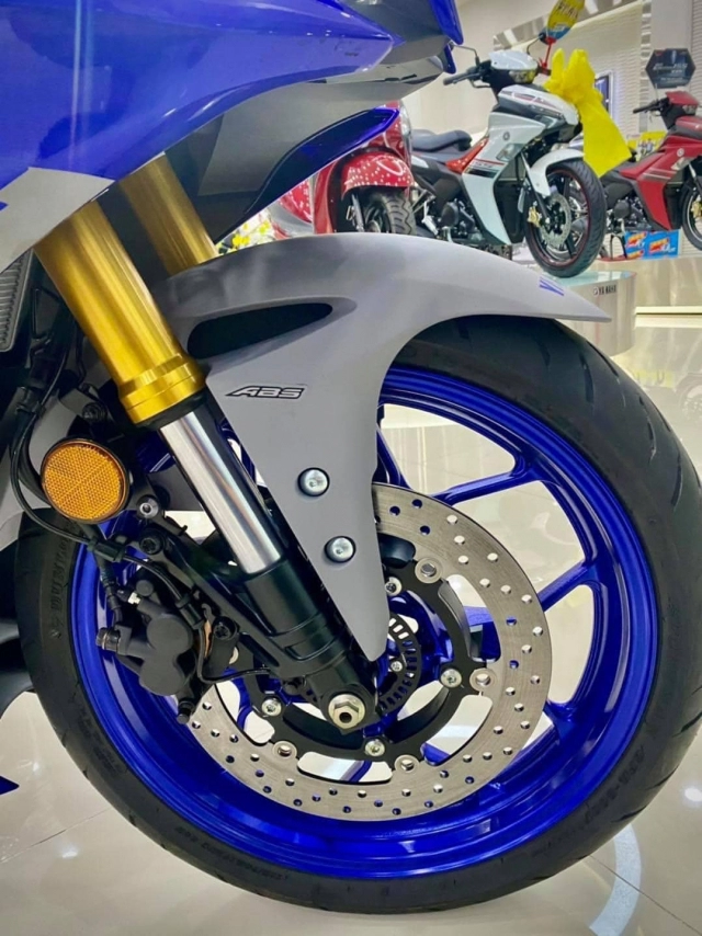 Yamaha r3 phá đảo thị trường việt với giá đại lý chưa tới 100 triệu