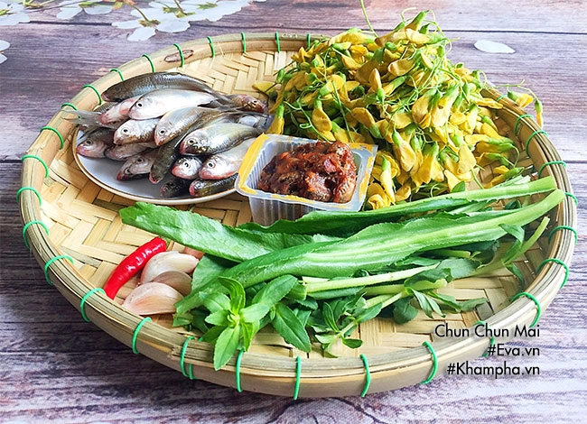 Canh chua cá linh bông điên điển dân dã mà ngon