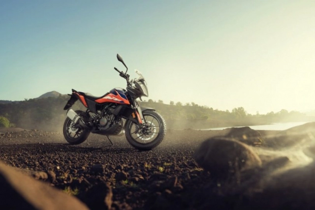 Ktm 390 adventure x 2023 ra mắt với các tùy chọn màu thân xe khác biệt