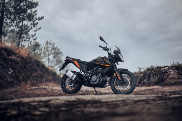 Ktm 390 adventure x 2023 ra mắt với các tùy chọn màu thân xe khác biệt