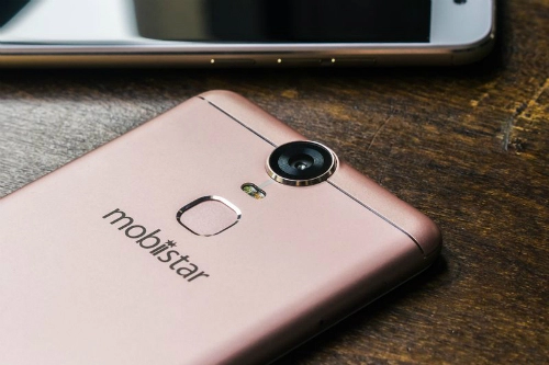 Loạt smartphone có màu hồng tại việt nam