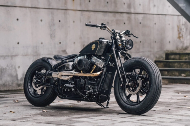 Một chiếc harley fat bob độ theo phong cách đặc trưng của rough crafts