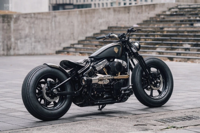 Một chiếc harley fat bob độ theo phong cách đặc trưng của rough crafts